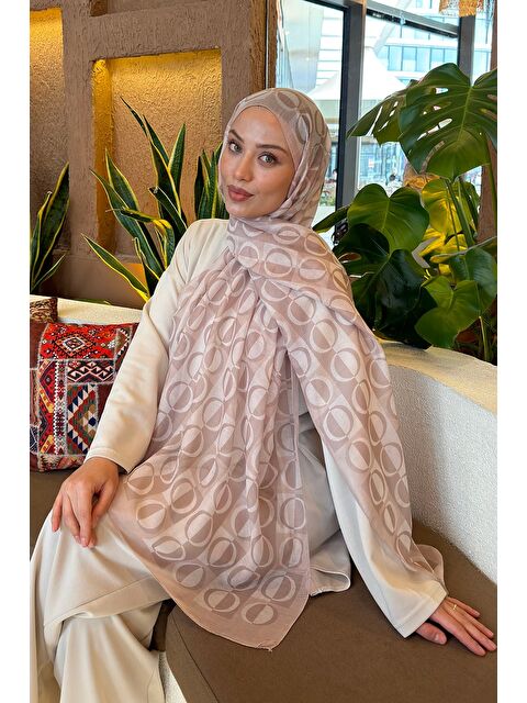 Lamelif Halka Desen Ferah Şal Bej