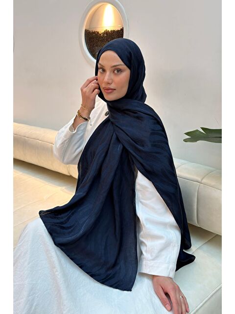 Lamelif Shine Desen Ayrobin Floş Jakar Şal Lacivert