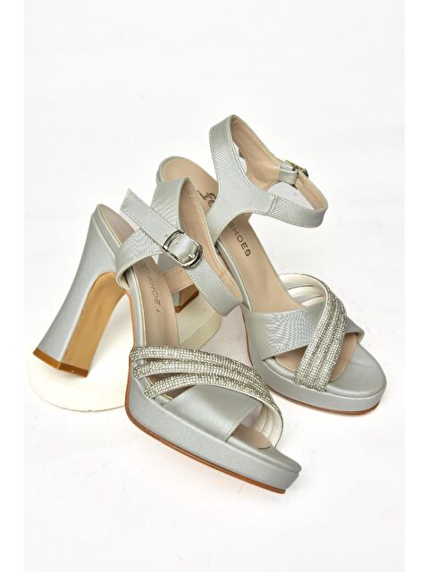 Fox Shoes S2465755 Gümüş Kadın Topuklu Ayakkabı - S000169507-18105