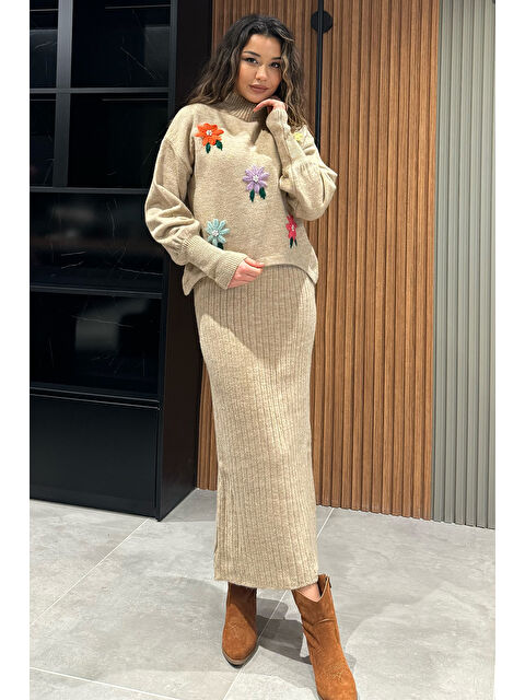 Gülseli Kadın Yarım Balıkçı Yaka Nakışlı Triko Bluz Elbise İkili Takım - S000320563-25636