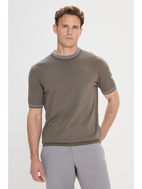 Altınyıldız Classics Erkek Haki-Gri Standart Fit Normal Kesim %100 Pamuk Bisiklet Yaka Triko Tişört - S000435421-37615