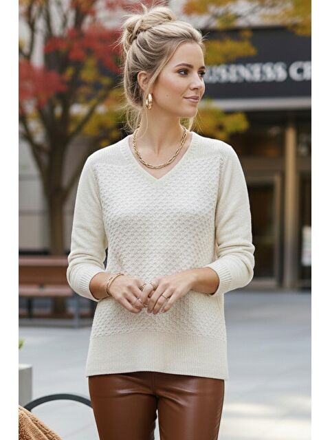 Chiccy Krem V Yaka Uzun Kol İnce Casual Ajur Örgü Triko Kazak 65 60 - S000508128-19966