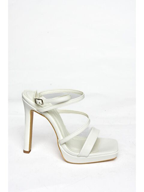 Fox Shoes S5696150 Beyaz Kadın Topuklu Ayakkabı - S000152483-20063