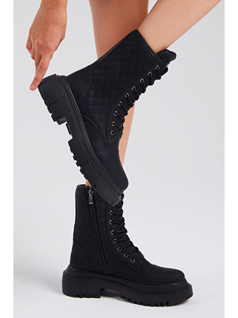 TONNY BLACK Kadın Siyah Cilt Kalın Taban Kapitone Nakışlı Bağcıklı ve Fermuarlı Bot - S000051478-14430