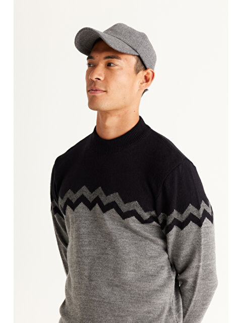 AC&Co / Altınyıldız Classics Erkek Siyah-Gri Melanj Standart Fit Normal Kesim Yarım Balıkçı Yaka Zikzak Desenli Triko - S000435448-37430