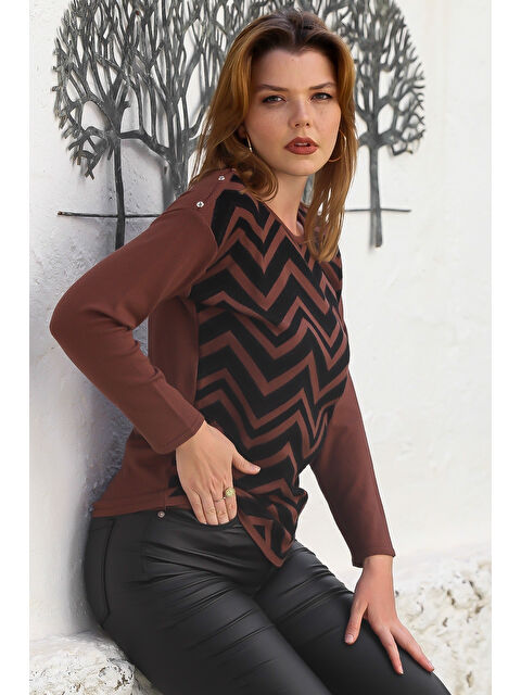 Chiccy Kahverengi Kayık Yaka Uzun Kol Zigzag Desenli Casual Triko Kazak 65 60 - S000469066-19413