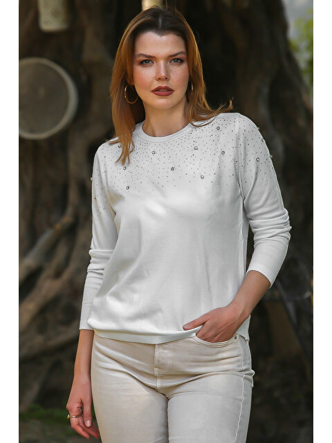 Chiccy Ekru Yuvarlak Yaka Uzun Kol Taşlı Troklu Casual Triko Kazak 65 60 - S000469070-19965