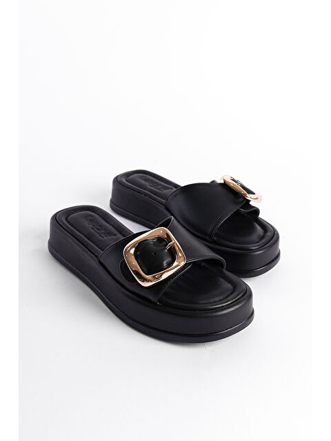 Capone Outfitters Dolgu Topuklu Tek Bantlı Tokalı Kadın Terlik - S000251121-19351