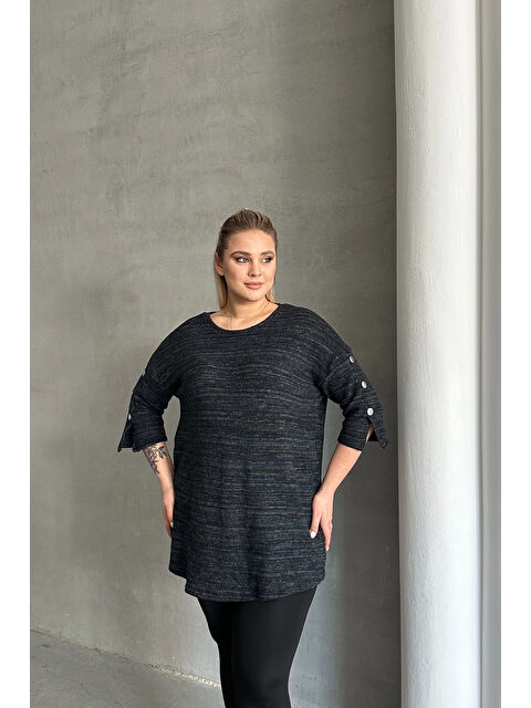 Stil Diva Büyük Beden Yarım Kollu Bisiklet Yaka Düğme Detaylı Kırçıllı Kazak 303691 - S000350410-29666