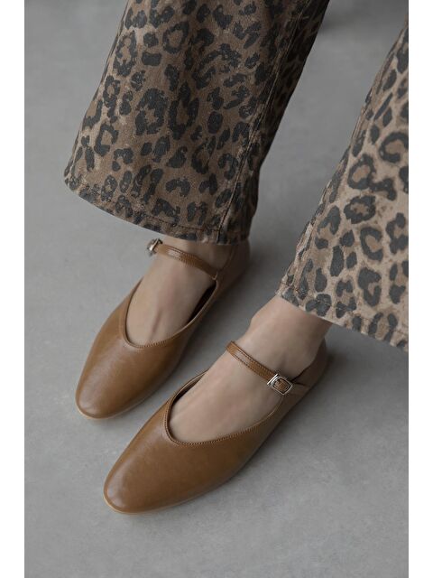 Straswans Leroy  Kadın Kırışık Deri Babet Camel - S000513144-4557