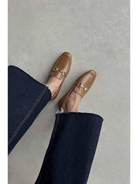 Straswans Lena Kadın Toka Detay Kırışık Deri Babet Camel - S000513147-4557