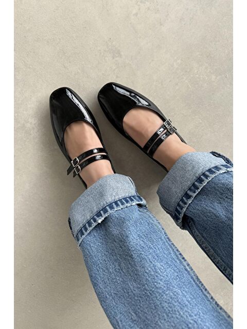 Straswans Elvira   Kadın  Kemer  Detay  Rugan  Babet Siyah - S000513146-19351