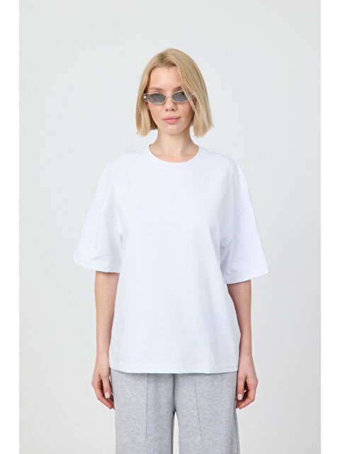 gothamVibes Kadın Chill Oversize Premium Beyaz T-Shirt