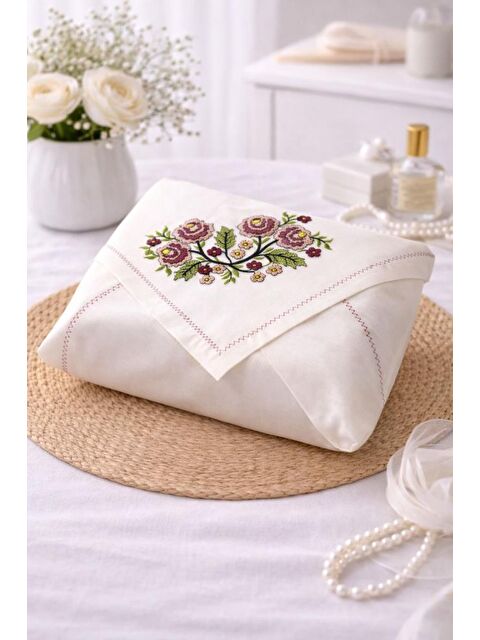 Çeyiz Diyarı Kanaviçe İşlemeli Gardenya 90x90 cm Tek Bohça Kahverengi