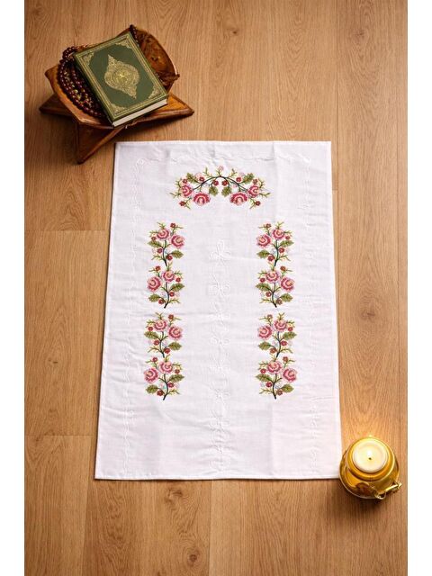 Çeyiz Diyarı Kanaviçe İşlemeli Gardenya 70x135 cm Seccade Pembe