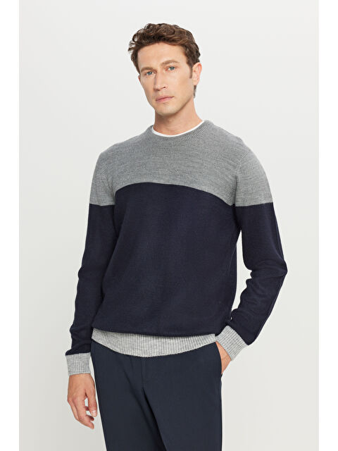 Altınyıldız Classics Erkek Lacivert-Gri Melanj Standart Fit Normal Kesim Bisiklet Yaka Triko Kazak