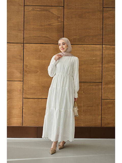 Locco Moda Kadın Beli Lastikli Brode Detay Elbise Beyaz