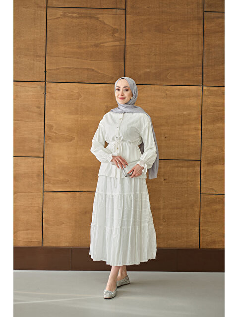 Locco Moda Kadın Beli Ayarlanabilir Nakış Detaylı Takım Beyaz