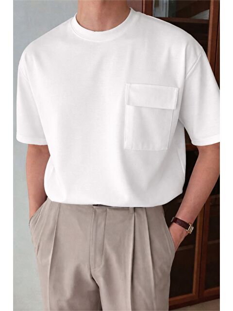 Tarz Cool Erkek Cepli Basic Tişört – Oversize Modern Kesim Günlük Stil