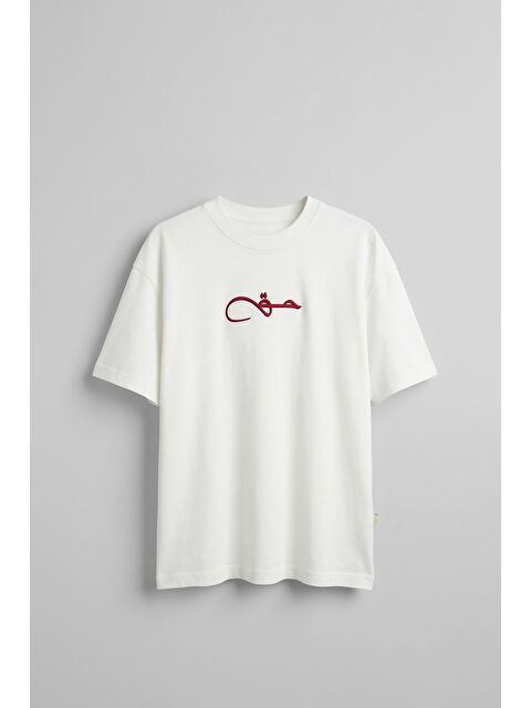 Abluka Online Erkek Oversize Nakışlı Halı Desenli Sırt Baskılı T-Shirt Ekru