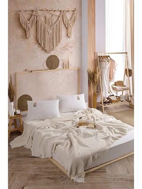 Çeyiz Diyarı Missera 4 Parça Çift Kişilik Pike Takımı Ekru