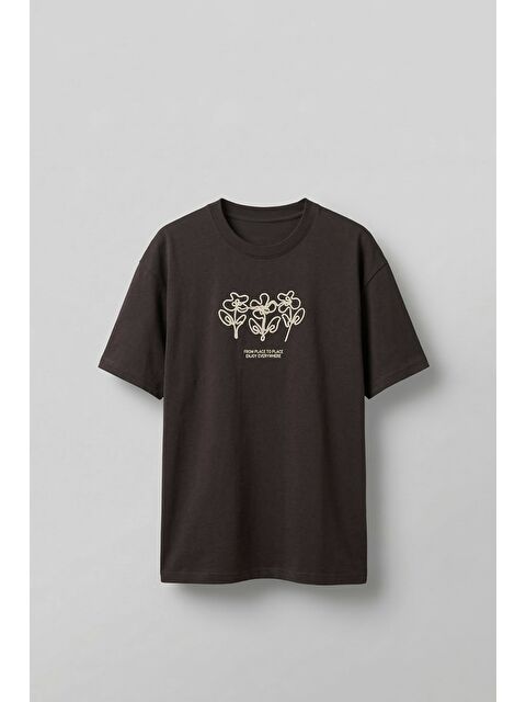 Abluka Online Erkek Oversize Çiçek Nakışlı T-Shirt Kahve