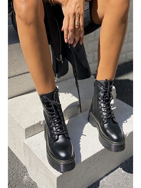 İNAN AYAKKABI Bayan Fermuarlı Bot - S000458974-19351