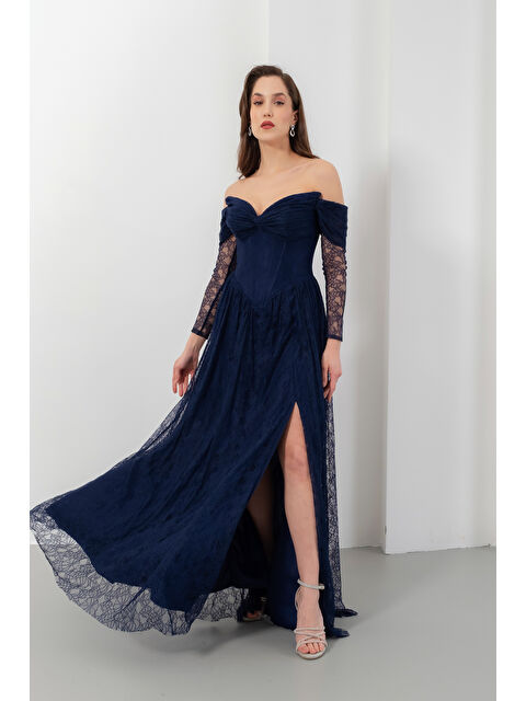 Lafaba Kadın Lacivert Kayık Yaka Dantel Detay Uzun Abiye Elbise