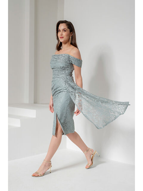 Lafaba Kadın Mint Yeşili Kayık Yaka Dantelli Midi Abiye Elbise