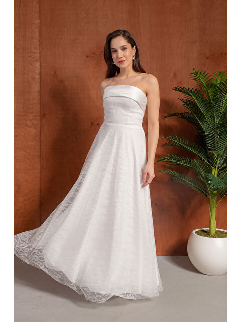 Lafaba Kadın Beyaz Straplez Yaka Uzun Dantelli Abiye Elbise