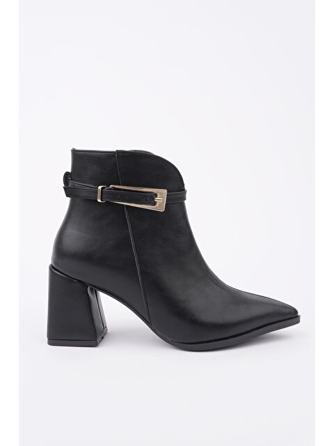 Muggo GLORİA Sivri Burun Kemer Detaylı Kalın Topuklu Fermuarlı Kadın Bot - S000448699-2530