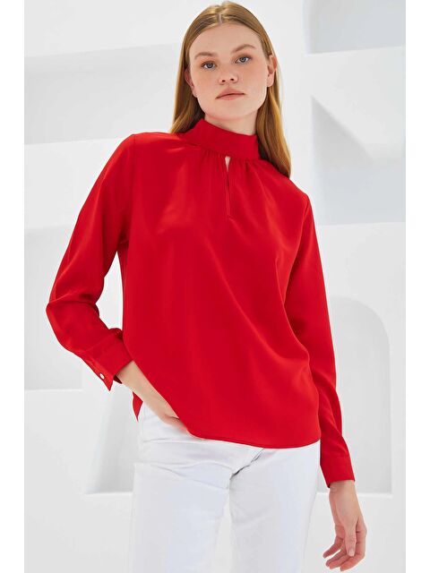 Hazelin Kadın Kırmızı Pencere Detaylı Dökümlü Uzun Kollu Bluz HZL22S-BD104181 - S000059163-20045