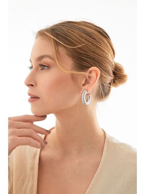 Fullamoda Burgulu Yarım Halka Küpe - S000349300-18105