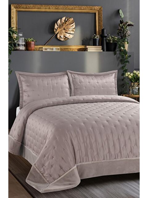 Çeyiz Diyarı Sepora İpek Saten Çift Kişilik Yatak Örtüsü Bej