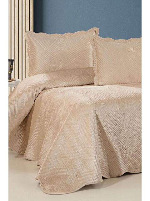 Çeyiz Diyarı Gona Lüks Kadife Çift Kişilik Yatak Örtüsü Bej