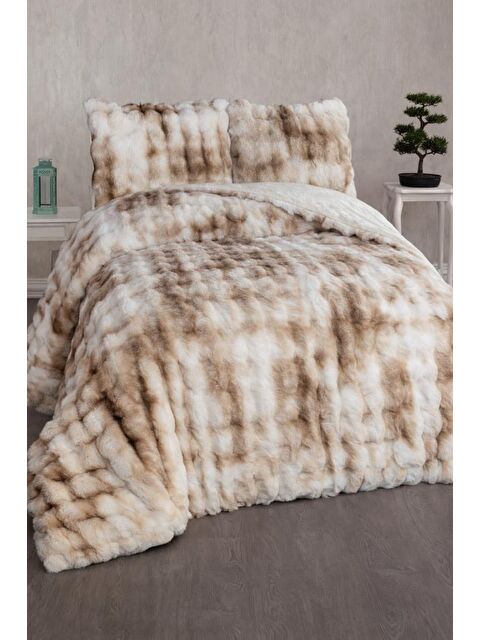 Çeyiz Diyarı Nil Tavşan Tüyü Çift Kişilik Yatak Örtüsü 220x240 Cm Bej