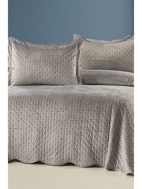 Çeyiz Diyarı Serelina Lüks Nakışlı Kadife Çift Kişilik Yatak Örtüsü Gri