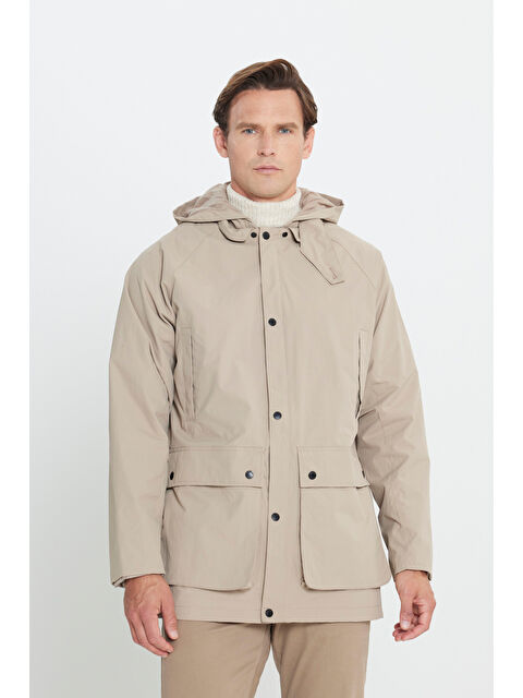 AC&Co / Altınyıldız Classics Erkek Bej Kapüşonlu Dik Yaka Standart Fit Kaban - S000402402-19928