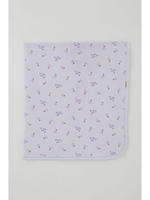 Breeze Yenidoğan Bebek Battaniyesi Çiçek & Yazı Desenli Beyaz (75 X 85 Cm)