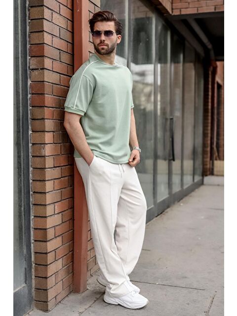 Madmext Şerit Detaylı Modern Kesim Erkek Tişört E7182