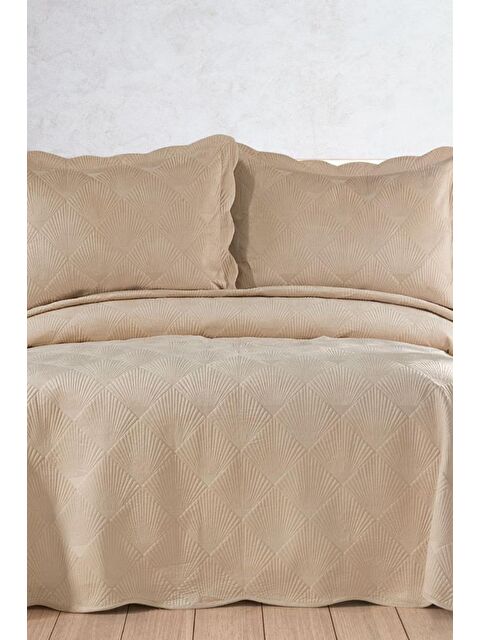 Çeyiz Diyarı Arzen Nakışlı Kadife Çift Kişilik Yatak Örtüsü 250x260 Bej - S000497224-19928
