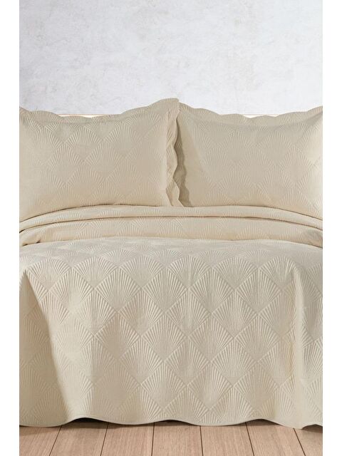 Çeyiz Diyarı Arzen Nakışlı Kadife Çift Kişilik Yatak Örtüsü 250x260 Ekru - S000497247-19965