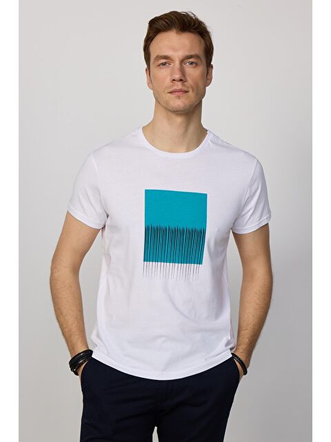 TUDORS Erkek Slim Fit Dar Kesim %100 Pamuk Yumuşak Dokulu Baskılı Beyaz Bisiklet Yaka Tişört