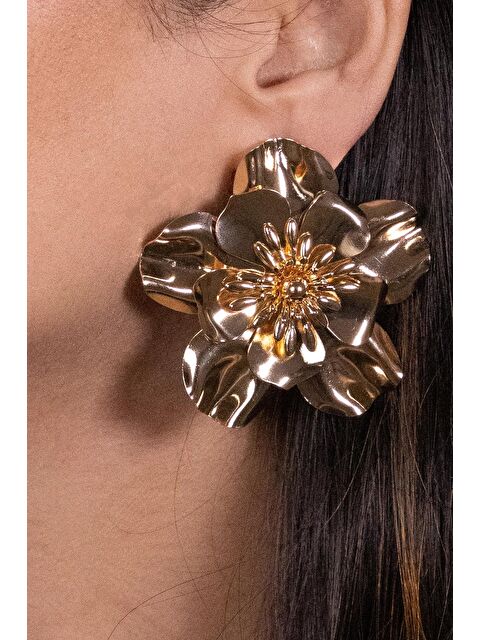 New Obsessions Parlak Gold Rengi Metal Büyük Çiçek Küpe - S000321175-20076