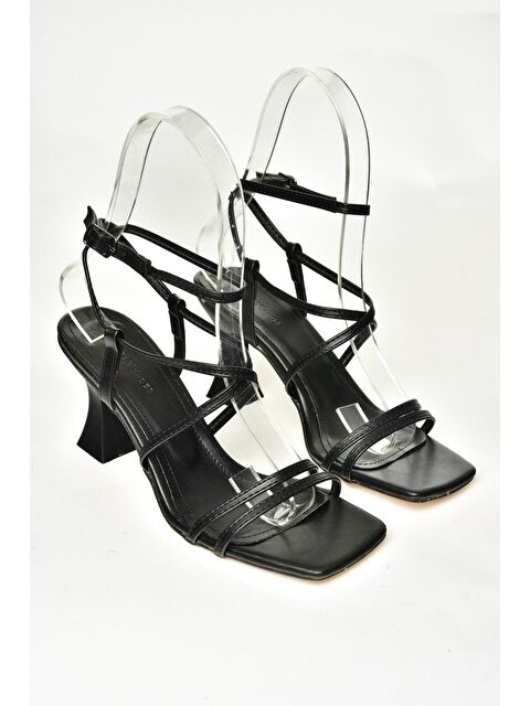 Fox Shoes Siyah Kadın Topuklu Ayakkabı - S000286461-19351