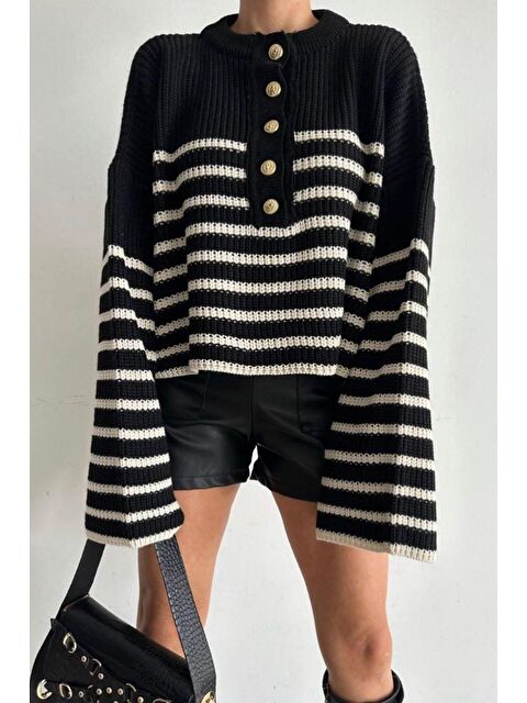 Madmext Siyah Bisiklet Yaka Önü Gold Düğmeli Çizgili Kadın Triko Kazak Mg1647 - S000121247-19351