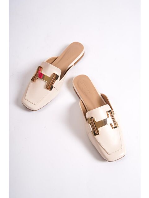 Capone Outfitters Küt Burunlu Metal Aksesuarlı Kadın Terlik - S000180368-37264