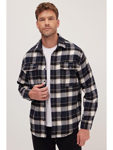 TUDORS Relax Fit Rahat Kesim Çift Cep Kapaklı Kışlık Oduncu Kareli Erkek Gömlek - S000493639-23173
