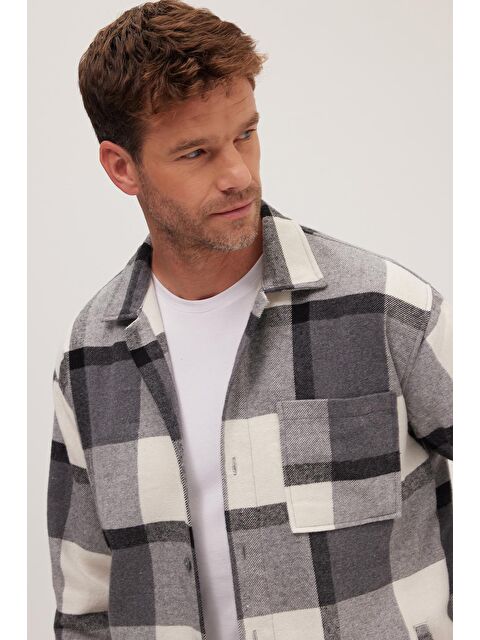 TUDORS Erkek Relax Fit Rahat Kesim Spor Yaka Kareli Flotalı Cep Kışlık Gömlek - S000493640-23173