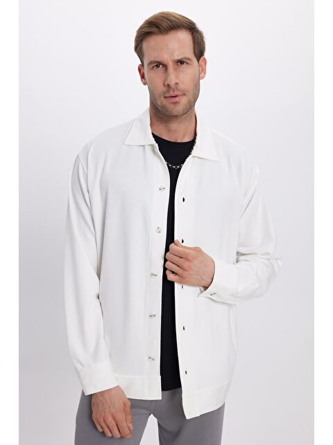 TUDORS Erkek Relax Fit Rahat Kesim Uzun Kollu Düz Örme Kumaş Yandan Yırtmaçlı Beyaz Gömlek - S000493641-20063